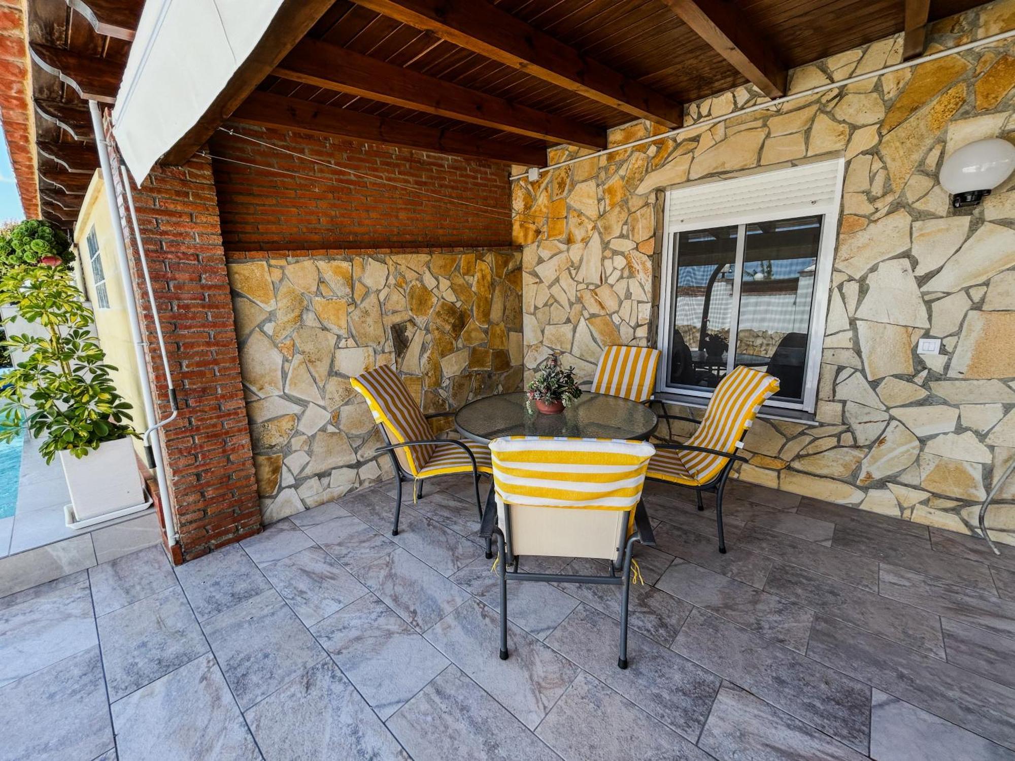 Villa Rosal- Solo Familias Y Parejas Conil De La Frontera Exterior photo